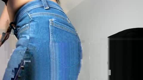 Gisell online show from 05-12-26, 01:41