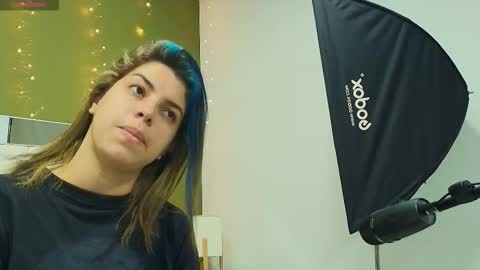 Snapshot of gisell_gomez chatting on 10-05-25, 12:14 Gisell online show from 10-05-25, 12:14