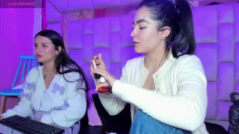 Snapshot of gisell_squirt chatting on 05-11-26, 01:39 gisell_squirt online show from 05-11-26, 01:39