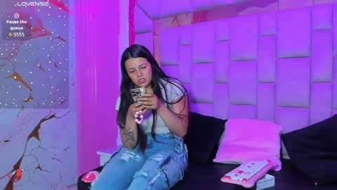 Snapshot of gisell_squirt chatting on 05-14-26, 12:23 gisell_squirt online show from 05-14-26, 12:23