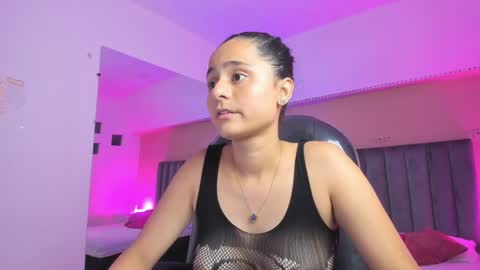 GISELLE ROLDAN online show from 04-01-26, 04:13