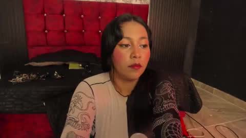 gisellholden_ online show from 11-23-25, 09:25