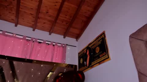 . Gisel Reyes . online show from 12-21-24, 06:23