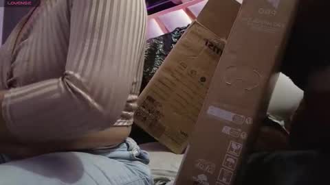 Snapshot of giselreyes1 chatting on 06-11-26, 12:32 . Gisel Reyes . online show from 06-11-26, 12:32