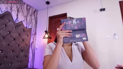 Snapshot of gissel__ chatting on 12-18-25, 12:11 gissel online show from 12-18-25, 12:11