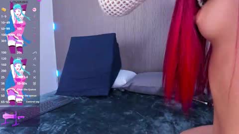 Gigi  online show from 09-12-25, 04:12