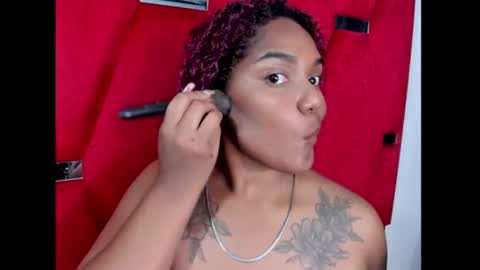 Snapshot of gisselle_hh chatting on 06-22-26, 02:24 Gisselle online show from 06-22-26, 02:24