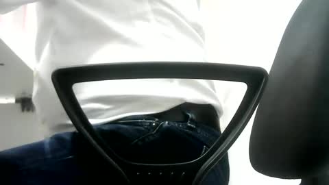 Snapshot of gitano691 chatting on 12-18-25, 11:49 gitano691 online show from 12-18-25, 11:49