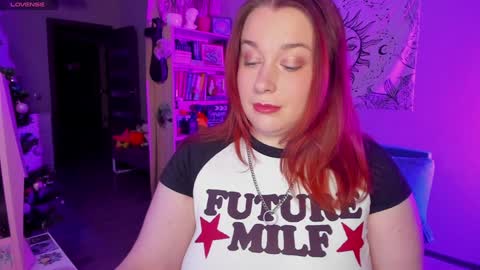 Snapshot of gitera_ chatting on 01-06-25, 09:11 AlexaMillis online show from 01-06-25, 09:11
