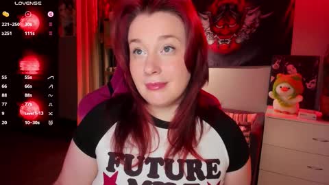 Snapshot of gitera_ chatting on 09-28-25, 09:09 AlexaMillis online show from 09-28-25, 09:09