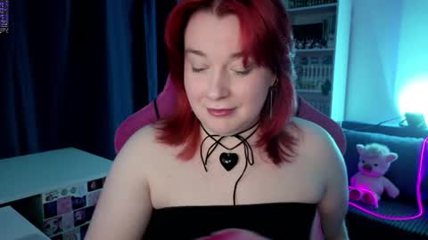 Snapshot of gitera_ chatting on 06-19-26, 09:29 AlexaMillis online show from 06-19-26, 09:29