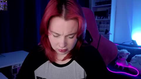 Snapshot of gitera_ chatting on 06-25-26, 09:52 AlexaMillis online show from 06-25-26, 09:52