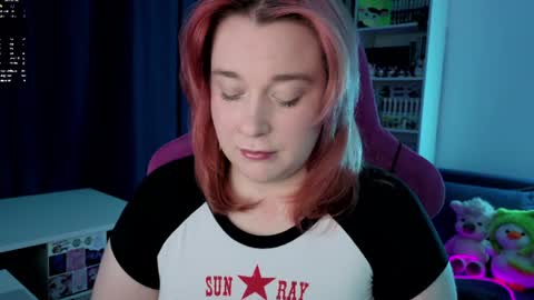 Snapshot of gitera_ chatting on 07-12-26, 09:28 AlexaMillis online show from 07-12-26, 09:28