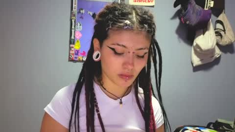 Snapshot of giulietta_mon chatting on 04-09-26, 06:19 Giulietta online show from 04-09-26, 06:19
