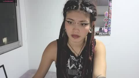 Snapshot of giulietta_mon chatting on 04-21-26, 02:15 Giulietta online show from 04-21-26, 02:15