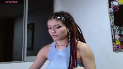 Snapshot of giulietta_mon chatting on 05-01-26, 05:12 Giulietta online show from 05-01-26, 05:12