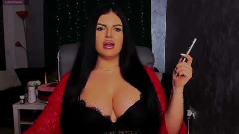 Giulia online show from 01-17-25, 01:04