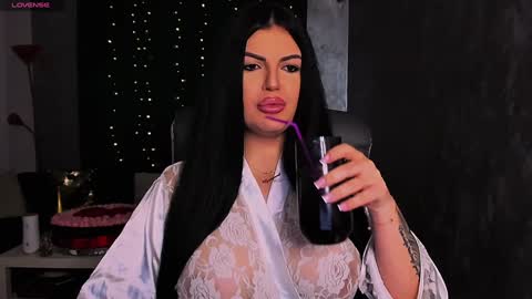 Giulia online show from 02-03-25, 10:32