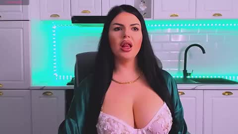 Giulia online show from 02-05-26, 09:08