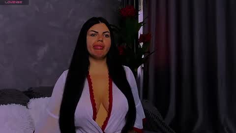 Snapshot of giulyalust chatting on 06-22-26, 03:19 Giulia online show from 06-22-26, 03:19