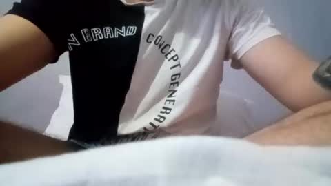 Snapshot of giuseppeciao206 chatting on 12-15-25, 07:01 elen06 online show from 12-15-25, 07:01