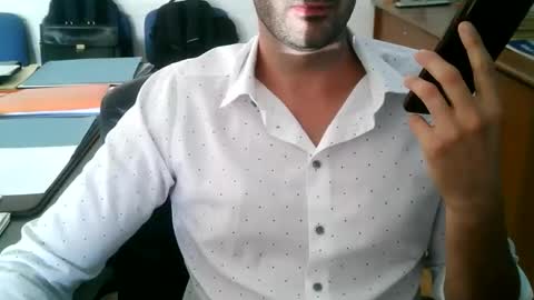 Snapshot of giuseppevai1 chatting on 09-15-25, 01:44 giuseppevai1 online show from 09-15-25, 01:44