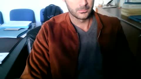 giuseppevai1 online show from 10-09-25, 07:50