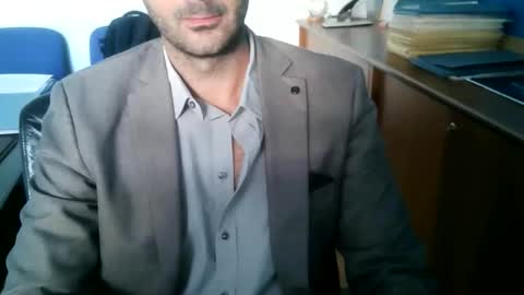 giuseppevai1 online show from 10-13-25, 08:03