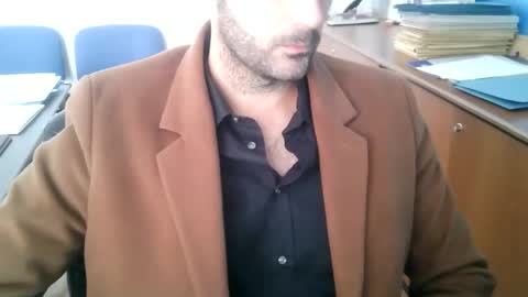 Snapshot of giuseppevai1 chatting on 10-25-25, 10:34 giuseppevai1 online show from 10-25-25, 10:34