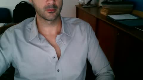 Snapshot of giuseppevai1 chatting on 10-31-25, 11:55 giuseppevai1 online show from 10-31-25, 11:55