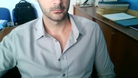 Snapshot of giuseppevai1 chatting on 11-04-25, 09:52 giuseppevai1 online show from 11-04-25, 09:52