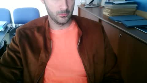 Snapshot of giuseppevai1 chatting on 11-08-25, 10:37 giuseppevai1 online show from 11-08-25, 10:37