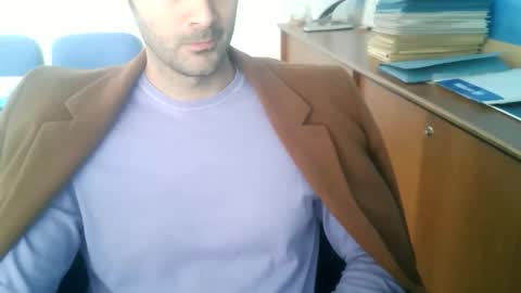 Snapshot of giuseppevai1 chatting on 11-26-25, 11:11 giuseppevai1 online show from 11-26-25, 11:11