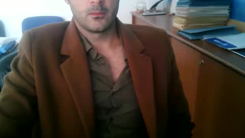 Snapshot of giuseppevai1 chatting on 11-28-25, 12:08 giuseppevai1 online show from 11-28-25, 12:08