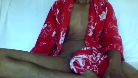 Snapshot of give_us_pleasure chatting on 12-16-25, 06:40 give_us_pleasure online show from 12-16-25, 06:40