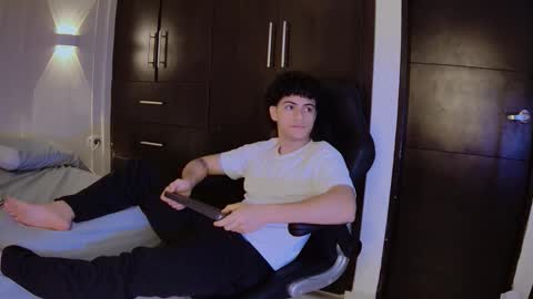 giyu online show from 12-14-25, 01:05