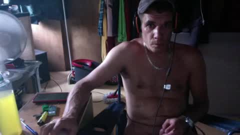 Snapshot of gizmomaster chatting on 06-27-26, 06:35 dutch rave guy c2c dutch online show from 06-27-26, 06:35