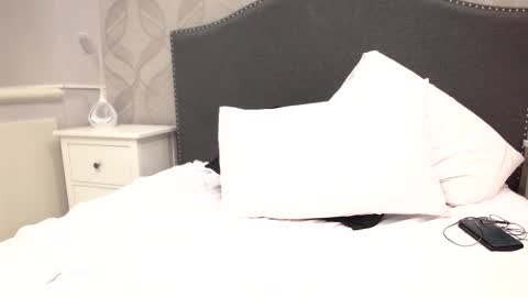 Chad Thunderstroke and Bianca online show from 10-28-25, 01:58