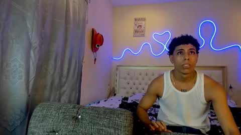 Snapshot of glader_guy chatting on 09-21-25, 08:21 only for you bby  online show from 09-21-25, 08:21
