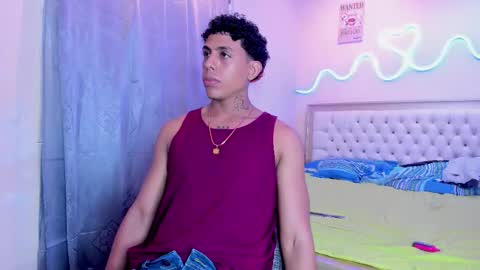 Snapshot of glader_guy chatting on 09-22-25, 08:33 only for you bby  online show from 09-22-25, 08:33