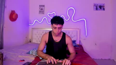 Snapshot of glader_guy chatting on 09-25-25, 10:02 only for you bby  online show from 09-25-25, 10:02