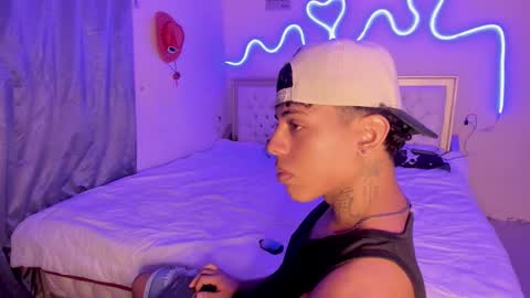 Snapshot of glader_guy chatting on 10-14-25, 08:20 only for you bby  online show from 10-14-25, 08:20
