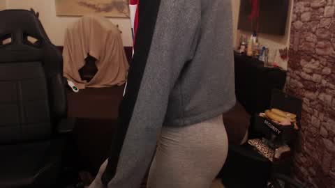 Snapshot of glamourhottie chatting on 12-05-24, 08:44 Glamourhottie online show from 12-05-24, 08:44