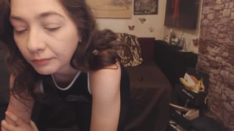 Snapshot of glamourhottie chatting on 12-26-24, 09:01 Glamourhottie online show from 12-26-24, 09:01