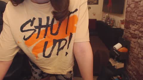 Snapshot of glamourhottie chatting on 02-05-25, 08:43 Glamourhottie online show from 02-05-25, 08:43