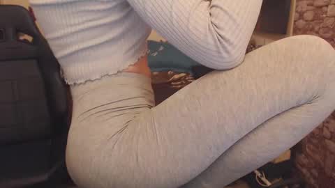 Snapshot of glamourhottie chatting on 02-11-25, 09:09 Glamourhottie online show from 02-11-25, 09:09