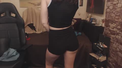 Snapshot of glamourhottie chatting on 03-05-25, 08:32 Glamourhottie online show from 03-05-25, 08:32