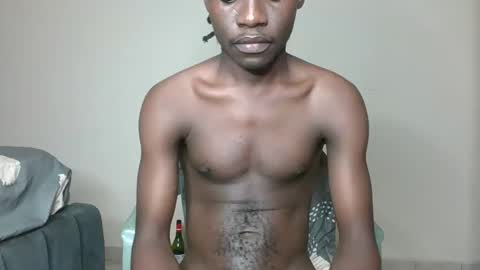 Snapshot of glane_ chatting on 01-30-25, 01:31 James online show from 01-30-25, 01:31