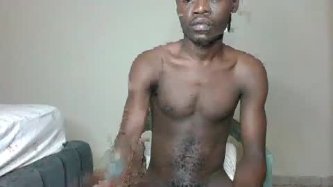 Snapshot of glane_ chatting on 02-18-25, 02:49 James online show from 02-18-25, 02:49