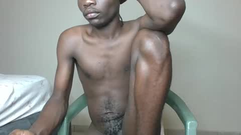 Snapshot of glane_ chatting on 02-18-25, 10:49 James online show from 02-18-25, 10:49